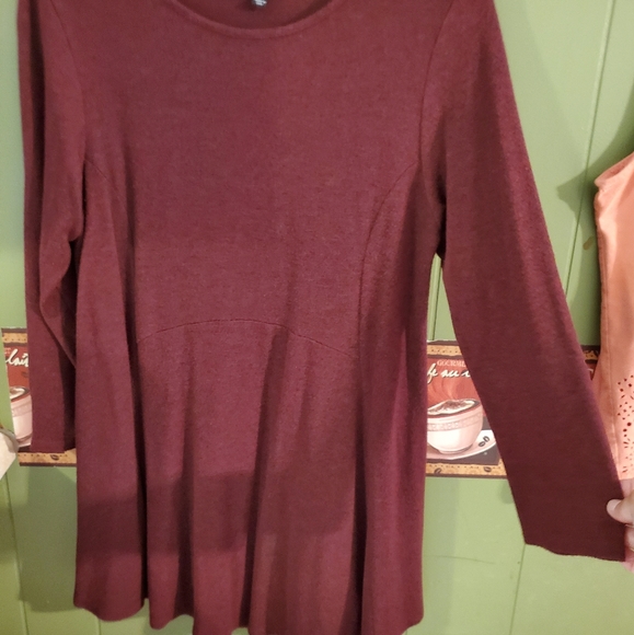 Large dress right above the knee length - Picture 1 of 3